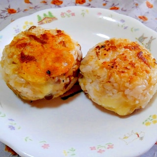 さばとチーズの焼きおにぎり